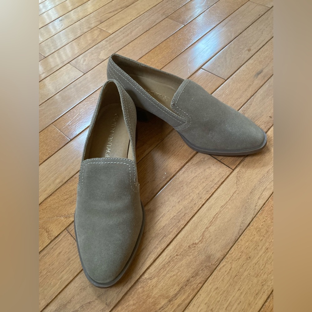Crown Vintage Samali Loafer Size 6M (New)